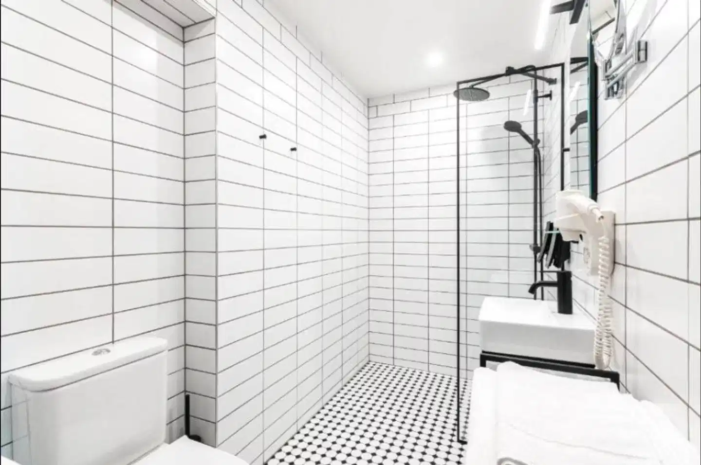 Rija Fonnental Design Hotel Tallinn Badezimmer