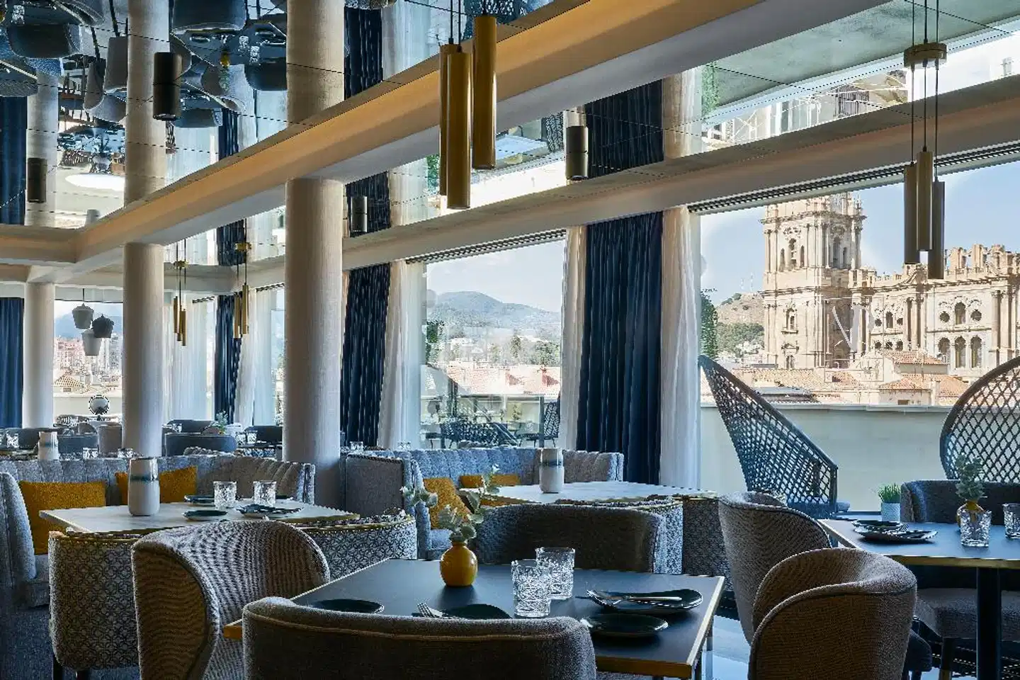 Vincci Larios Diez Restaurant