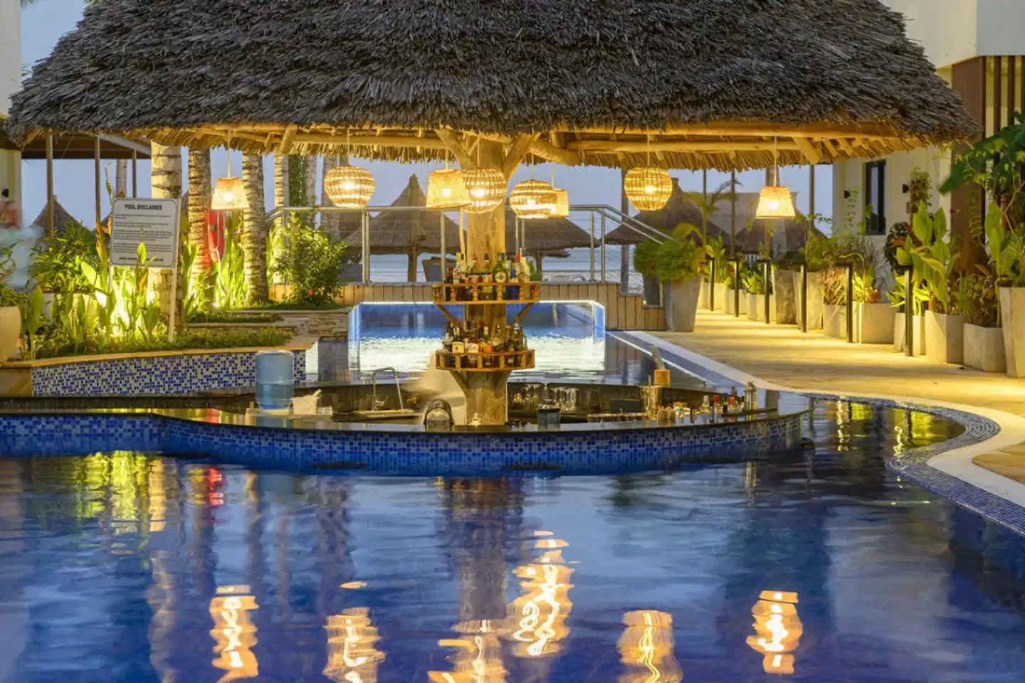 Toa Hotel & Spa Zanzibar Hallenbad