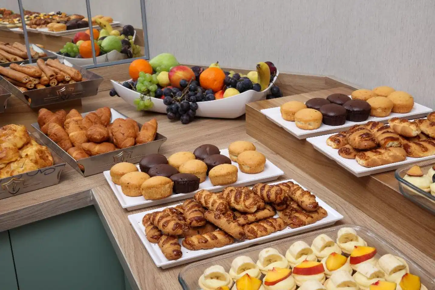 Imagine Hotel Restaurant