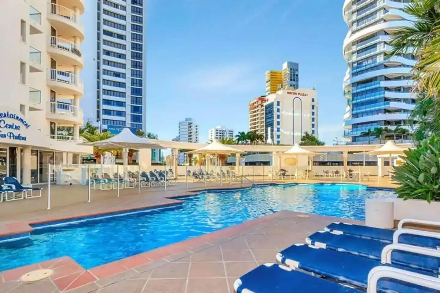 Broadbeach Holiday Apartments Pool