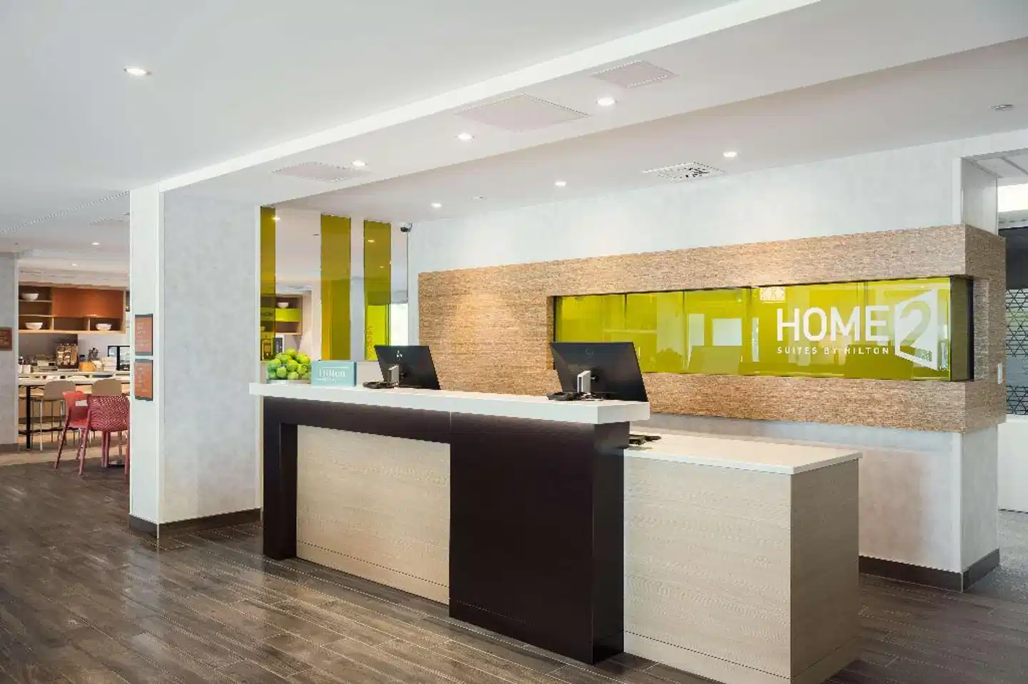 Home2 Suites By Hilton Quebec City Lobby