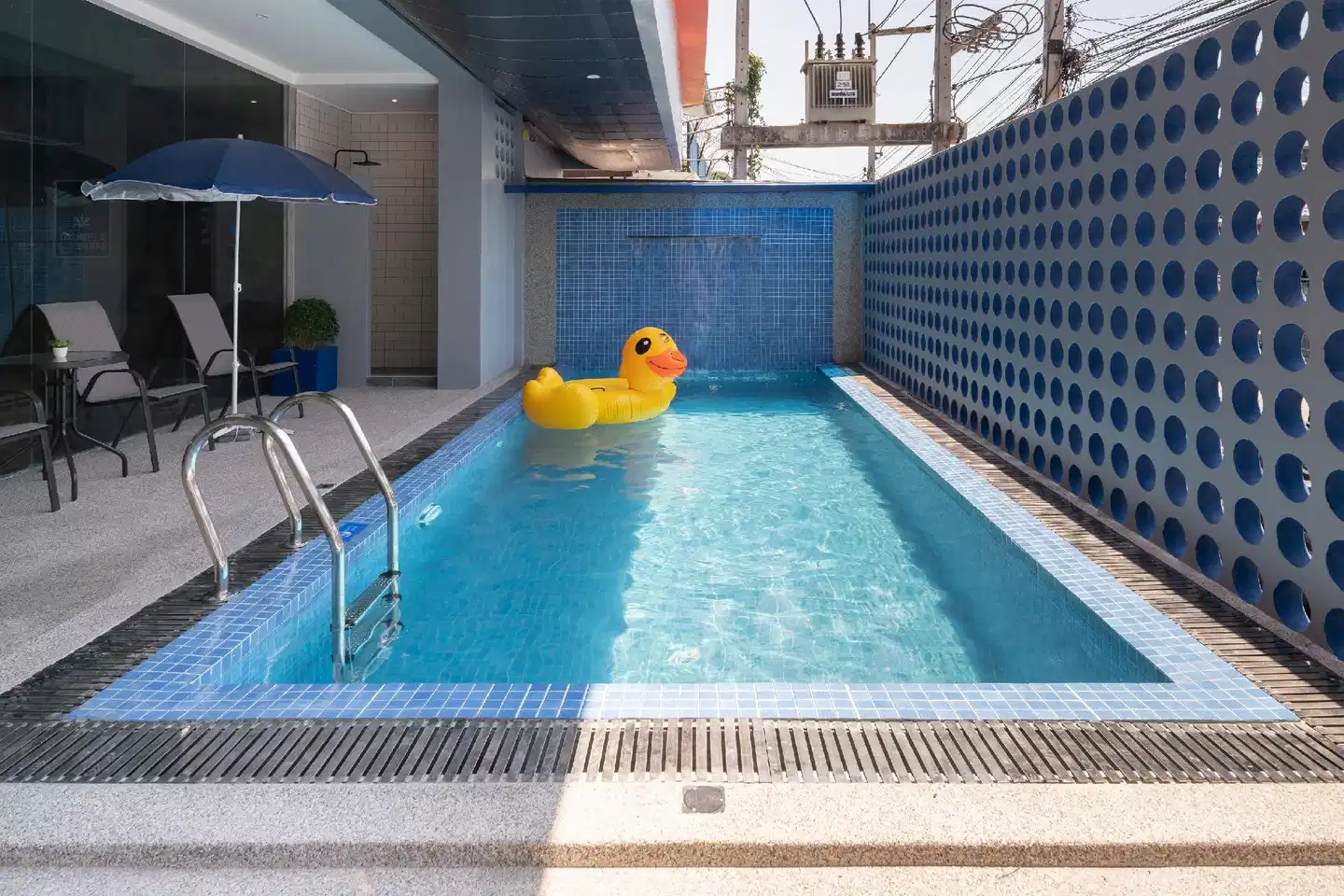 T2 Adira Pattaya Hallenbad