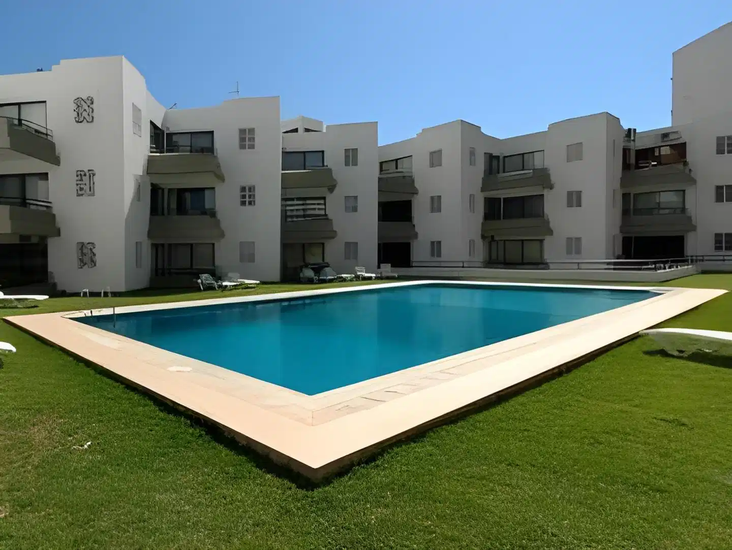 Algamar by Garvetur Pool