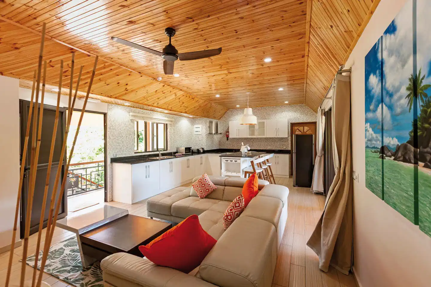 CocoLux Luxury Apartments Lobby