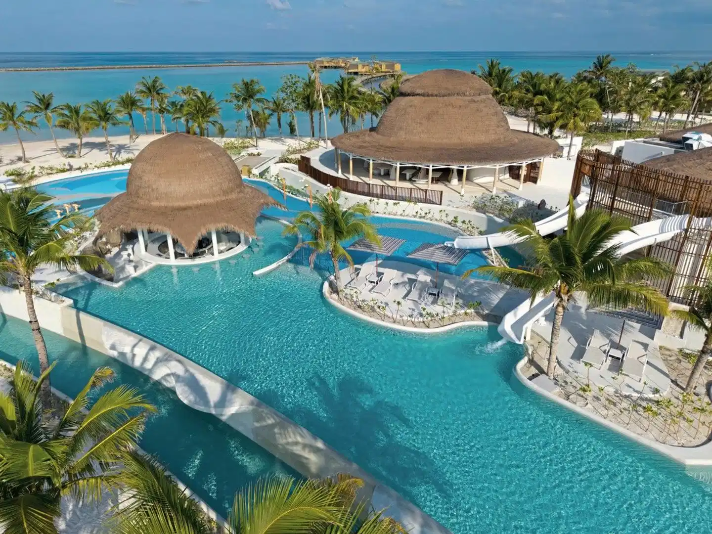 Centara Mirage Lagoon Maldives Pool