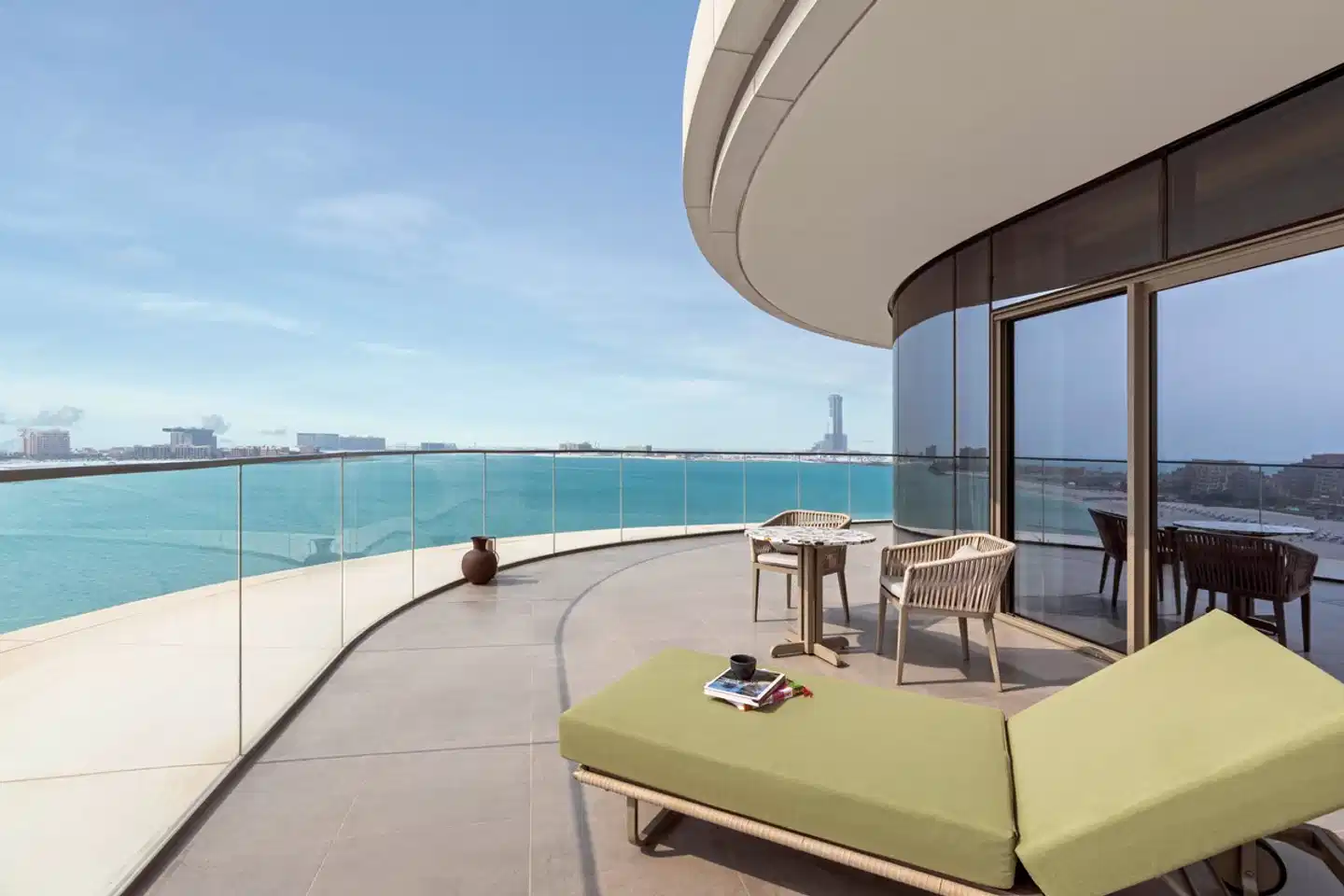 SO/ Ras Al Khaimah Terrasse