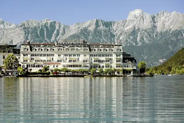 Grand Hotel Zell am See Aussenansicht