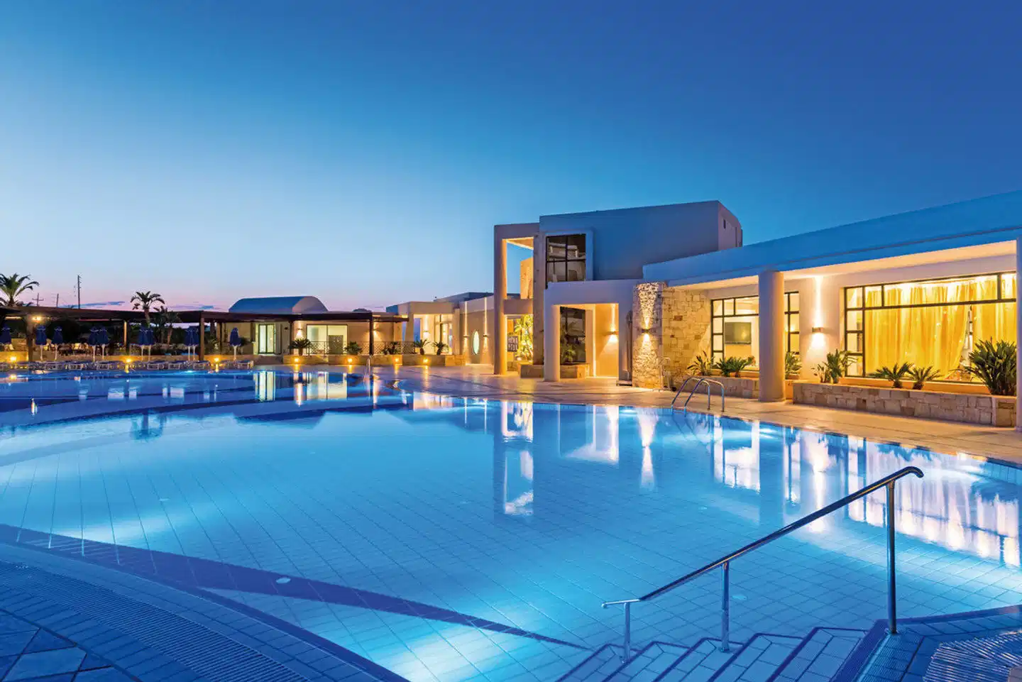 Grand Hotel Holiday Resort Pool