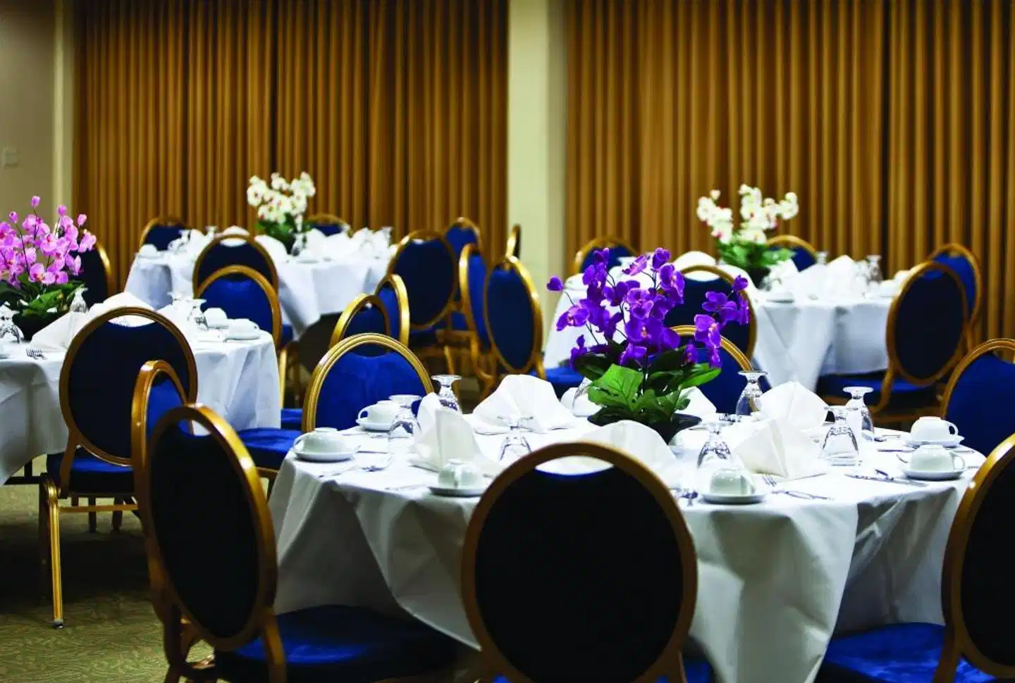 Castle Hilo Hawaiian Hotel Restaurant