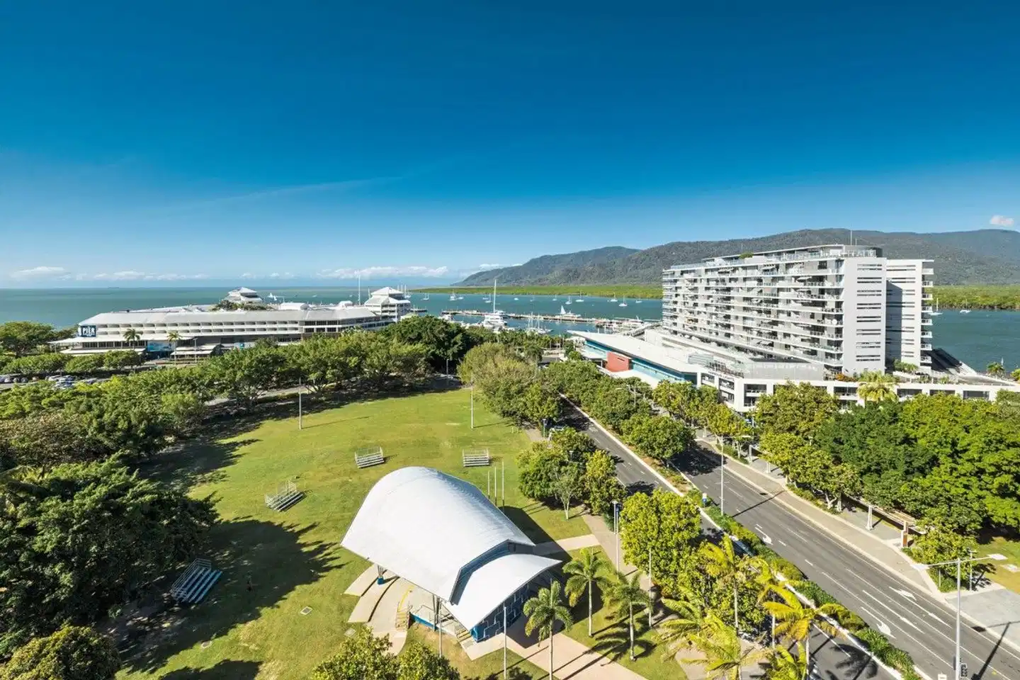 Pacific Hotel Cairns Aussenansicht