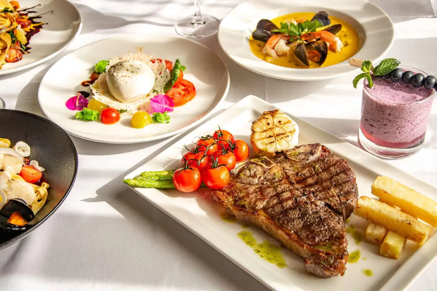 Radisson Blu Hotel, Muscat Restaurant