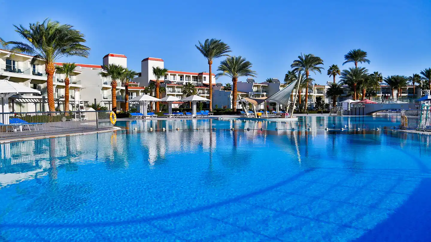 Amarina Abu Soma Resort & Aquapark Pool