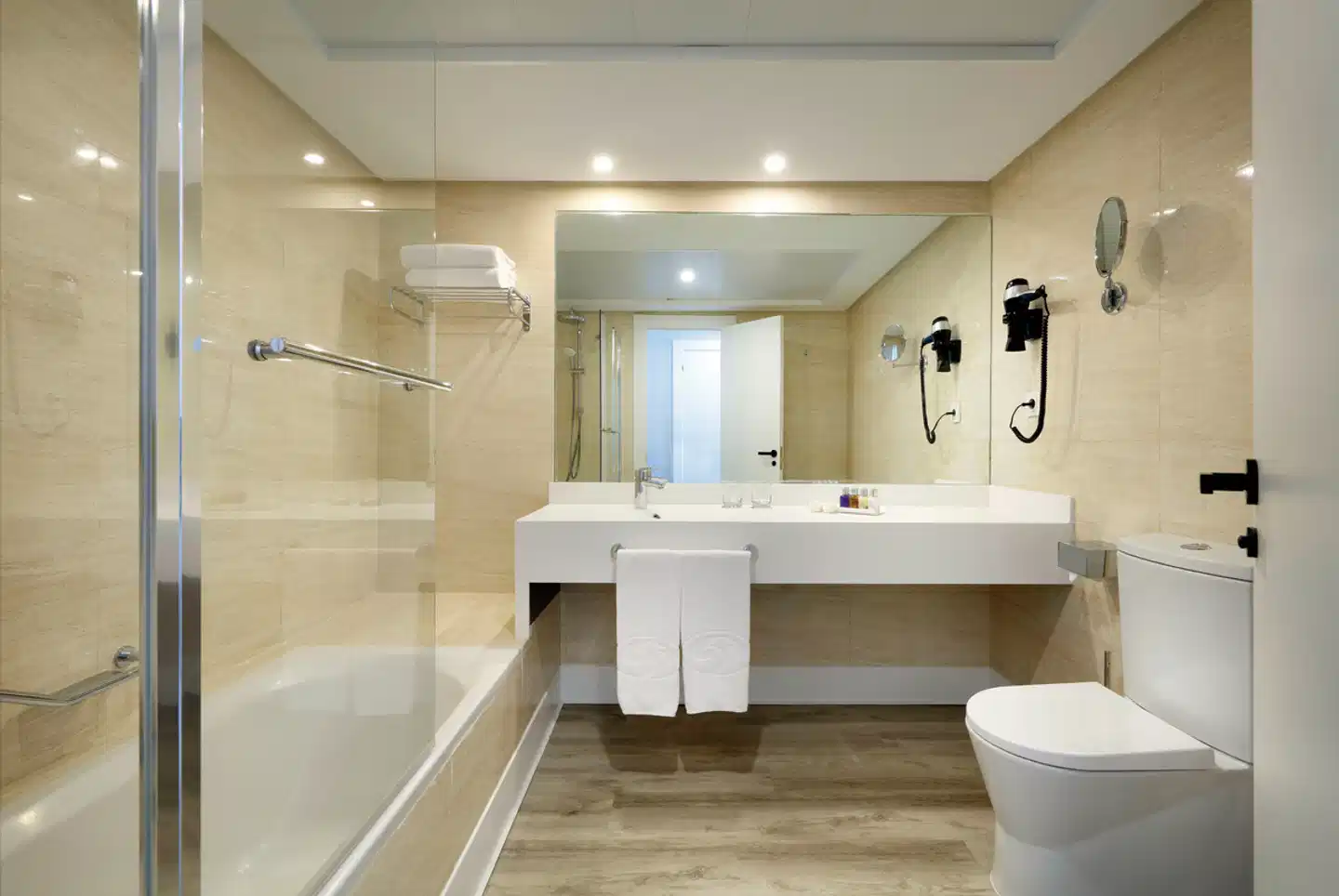 Benalma Hotel Costa del Sol Badezimmer