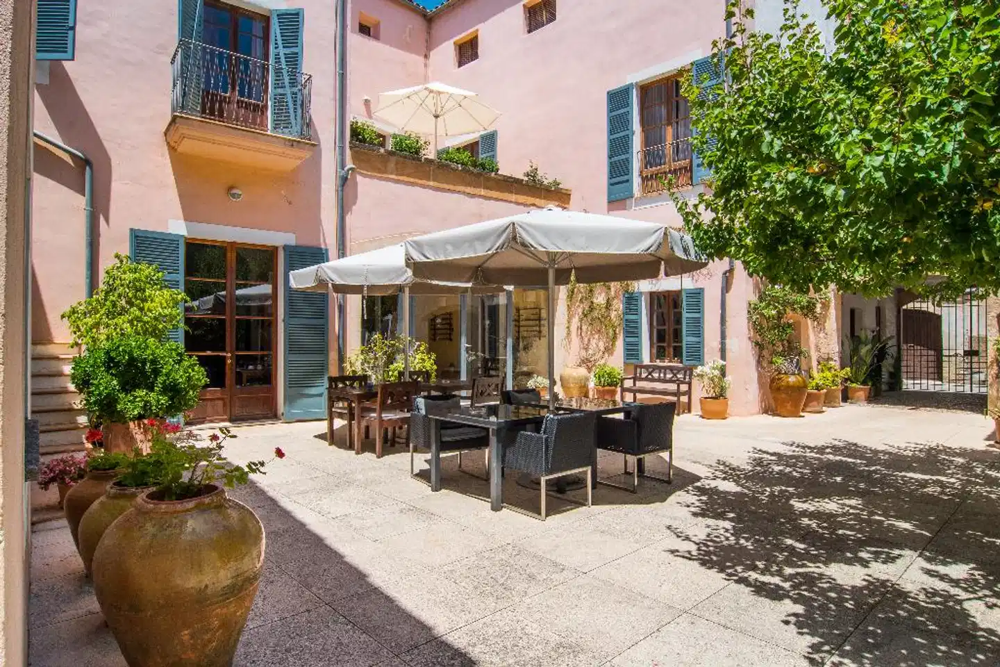 Hotel Can Moragues Terrasse