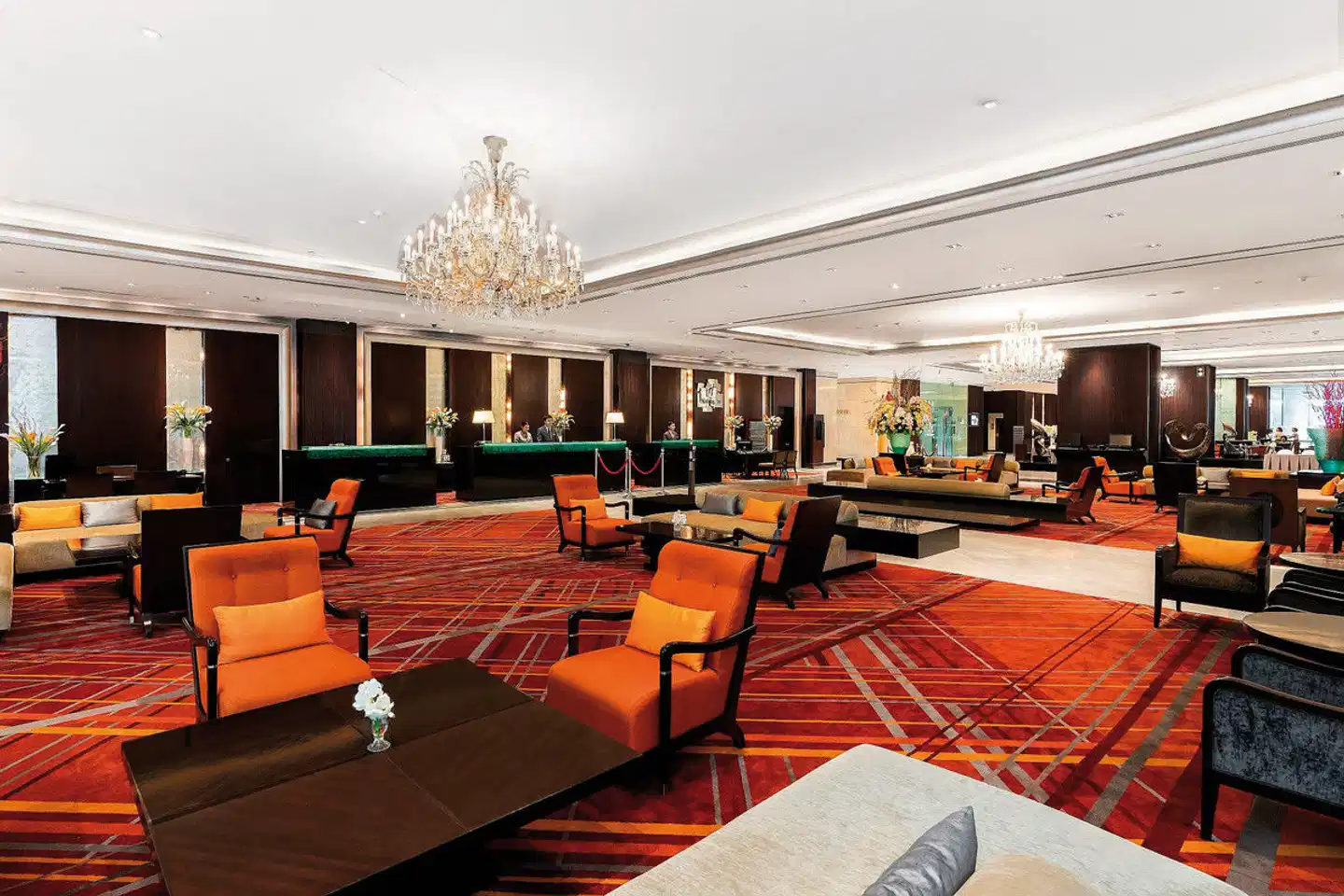 Holiday Inn Bangkok Silom Lobby