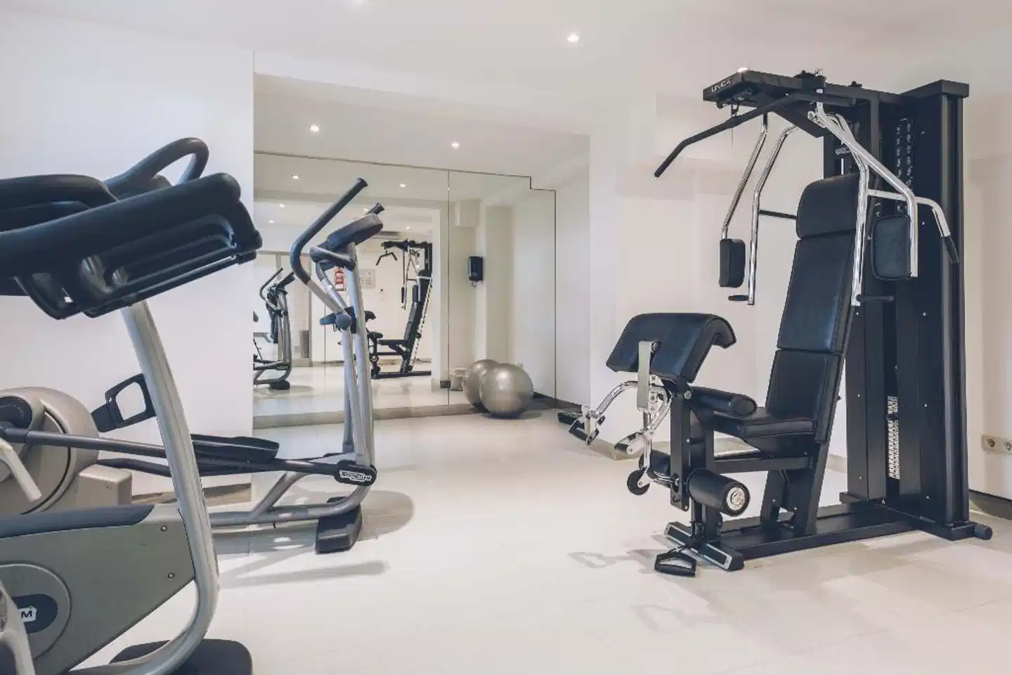 AYA Seahotel Sport und Entertainment