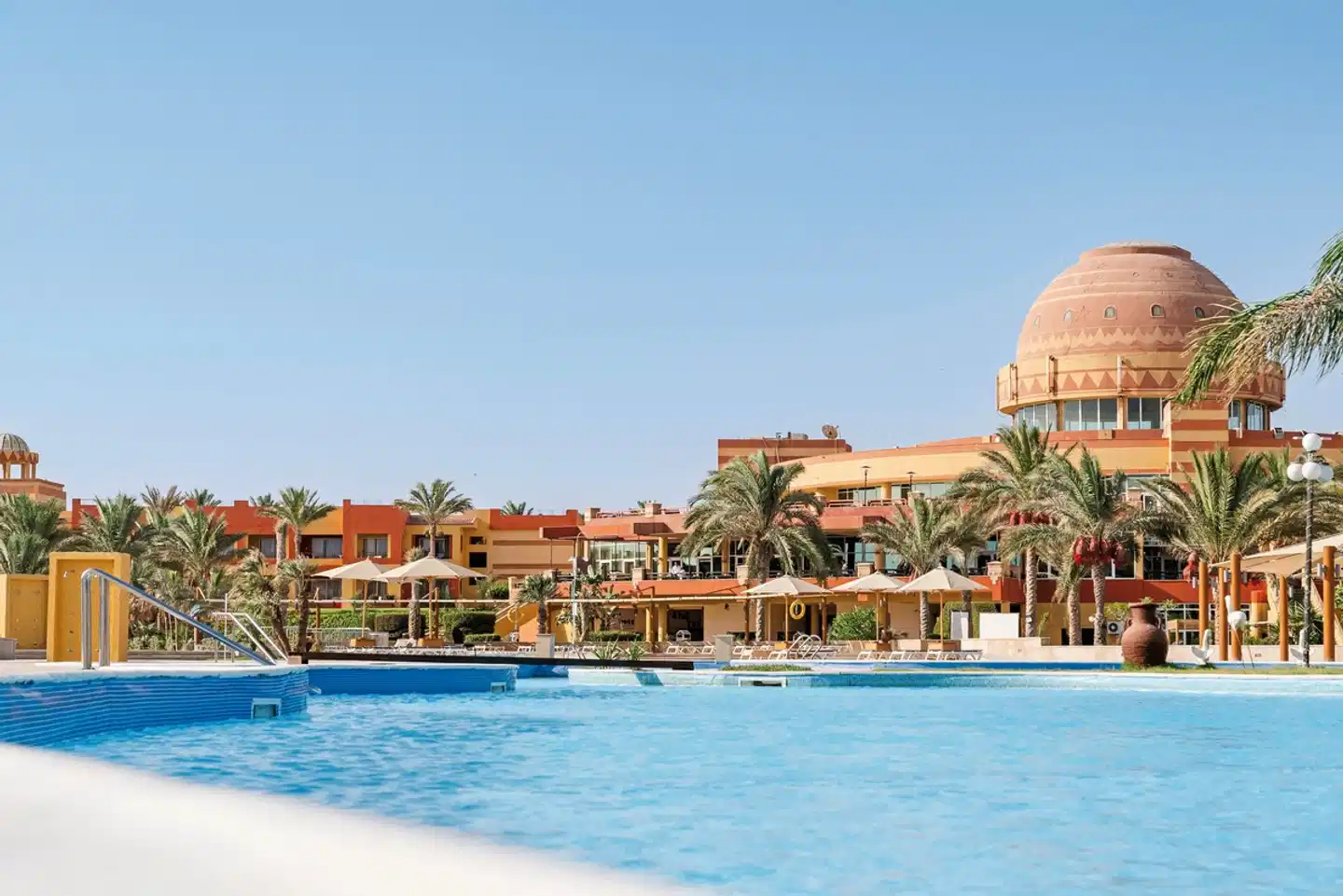 Malikia Resort Abu Dabbab Pool