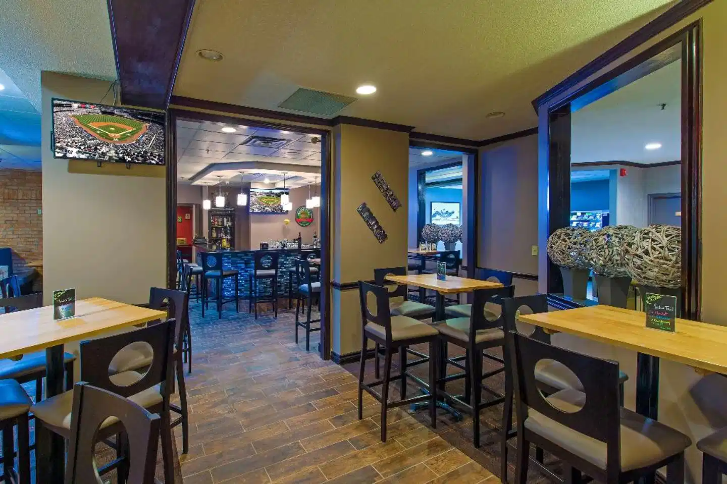 Best Western Plus Toronto Airport Hotel Restaurant