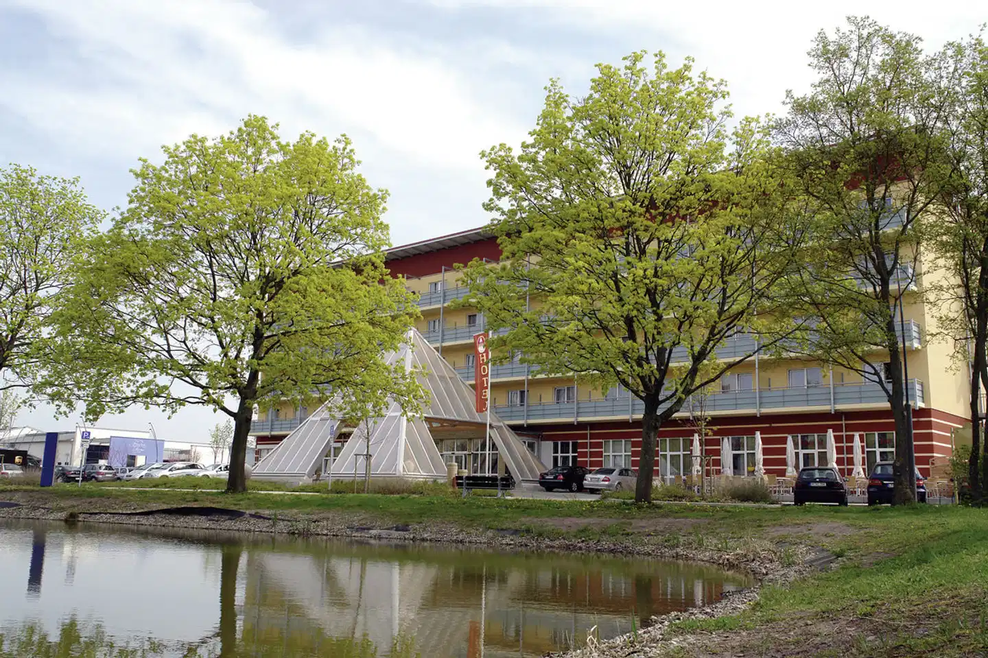 Kurhotel Pyramide Aussenansicht