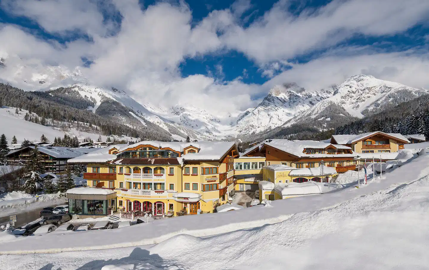 Hotel & Spa Urslauerhof Aussenansicht