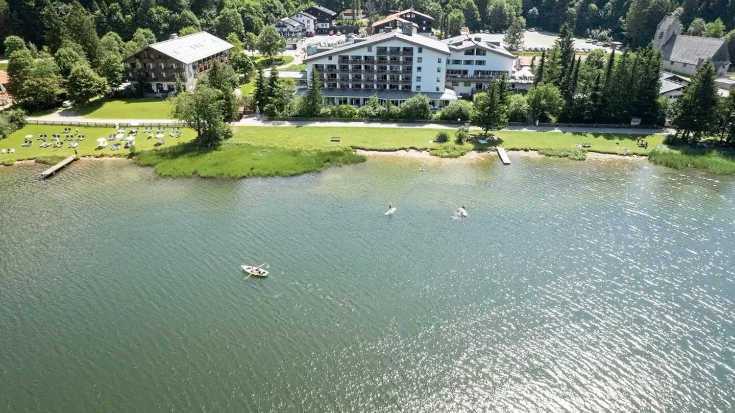 Arabella Alpenhotel am Spitzingsee Aussenansicht