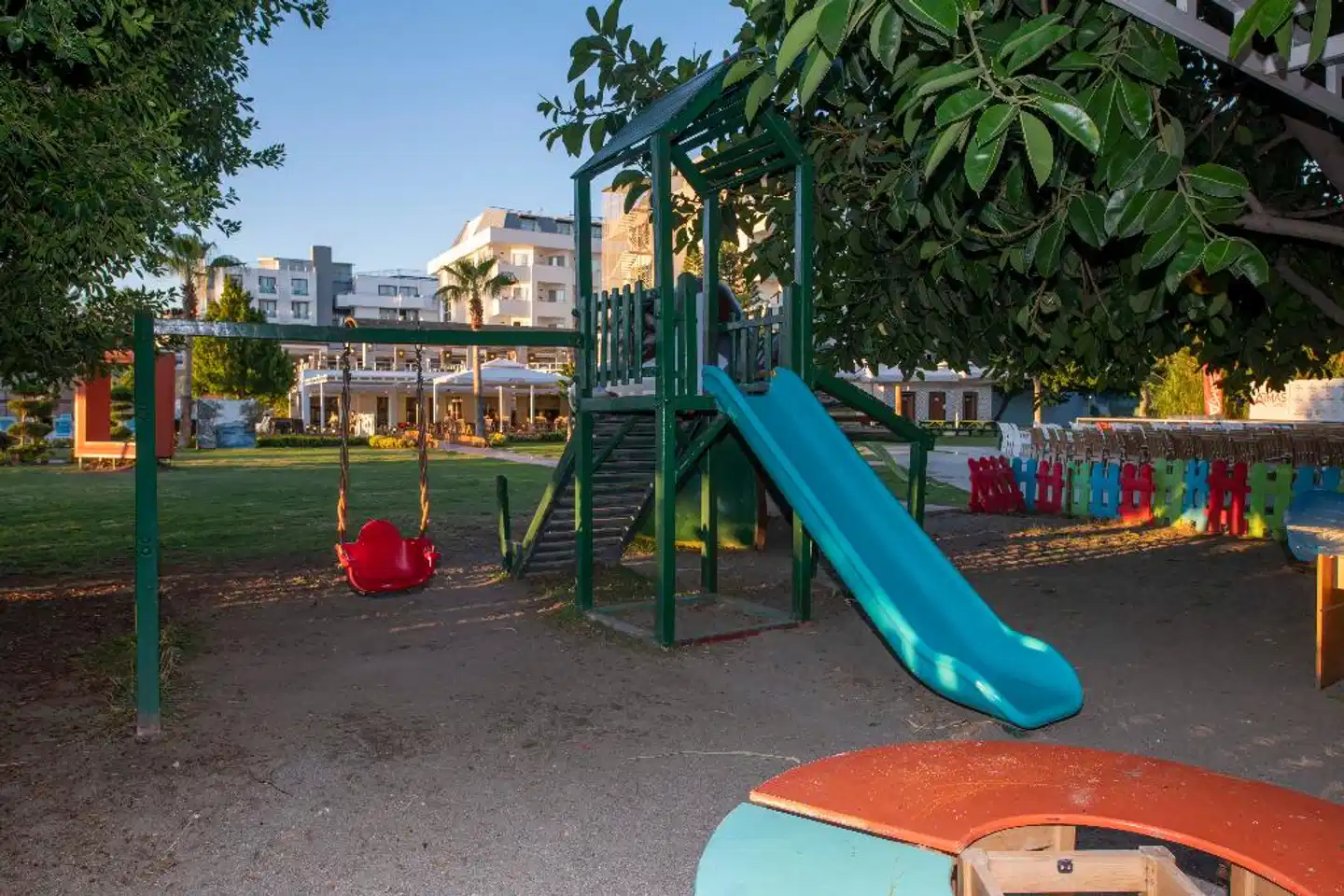 Armas Gul Beach Sport und Entertainment