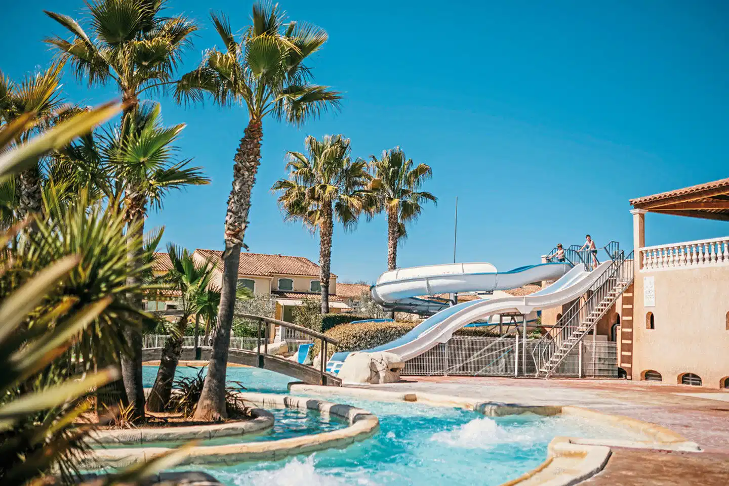 Domaine Le Clos des Oliviers Pool