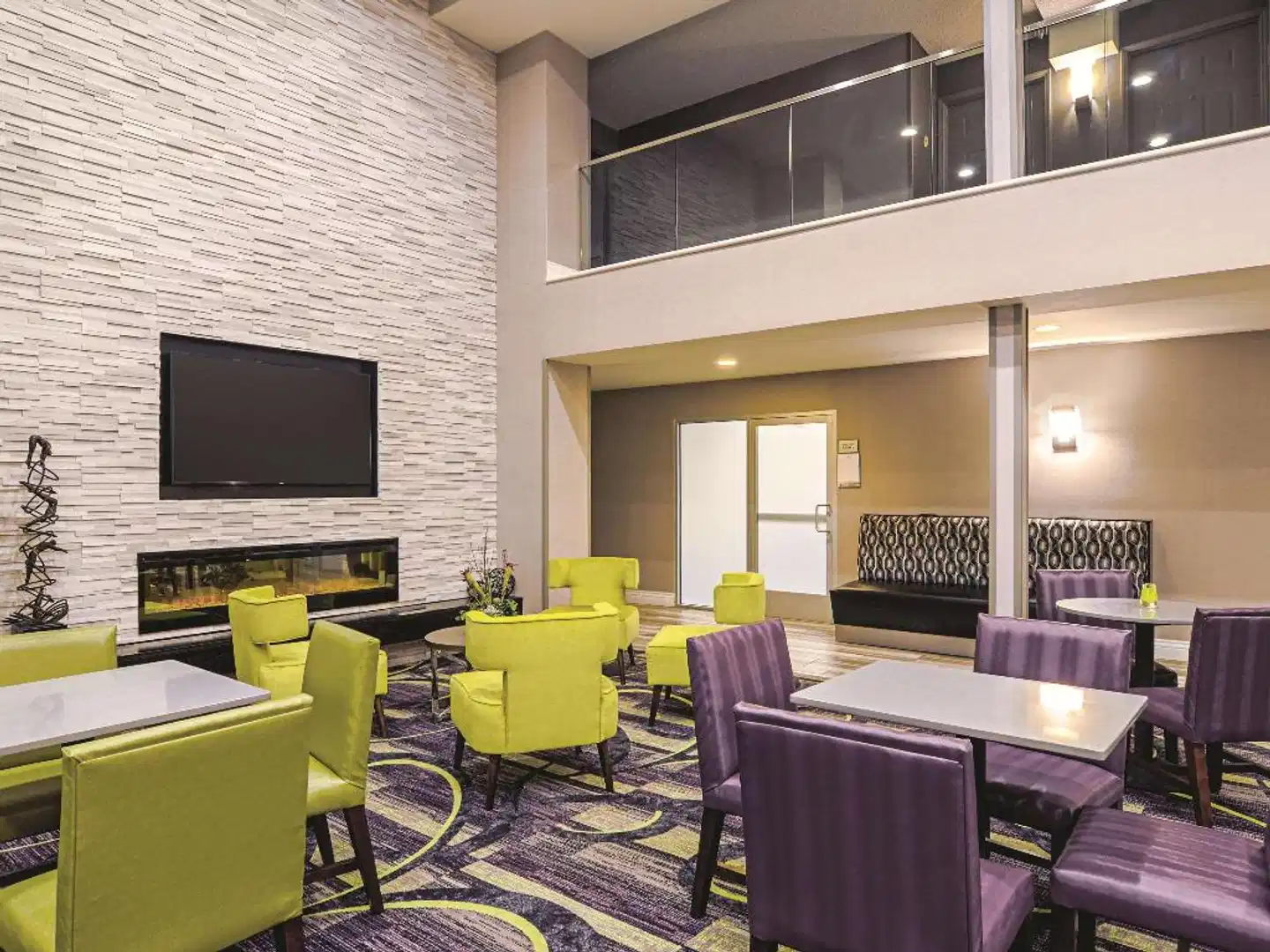 La Quinta Inn & Suites by Wyndham Denver Airport DIA Bar