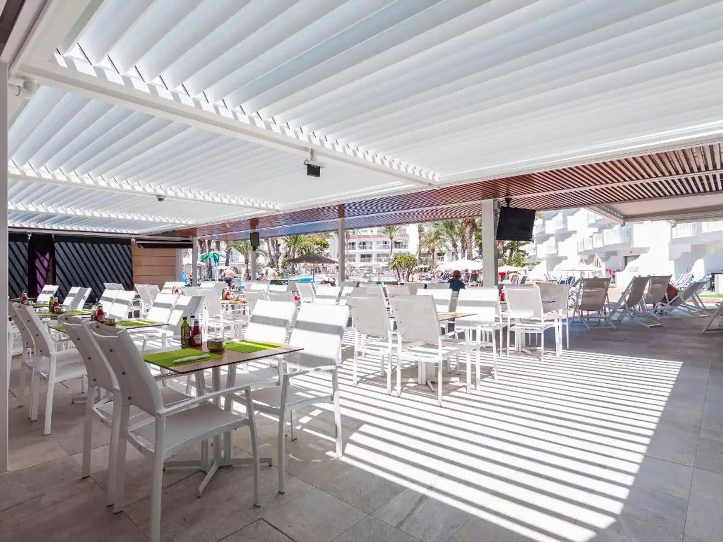 Ca's Saboners Beach Restaurant