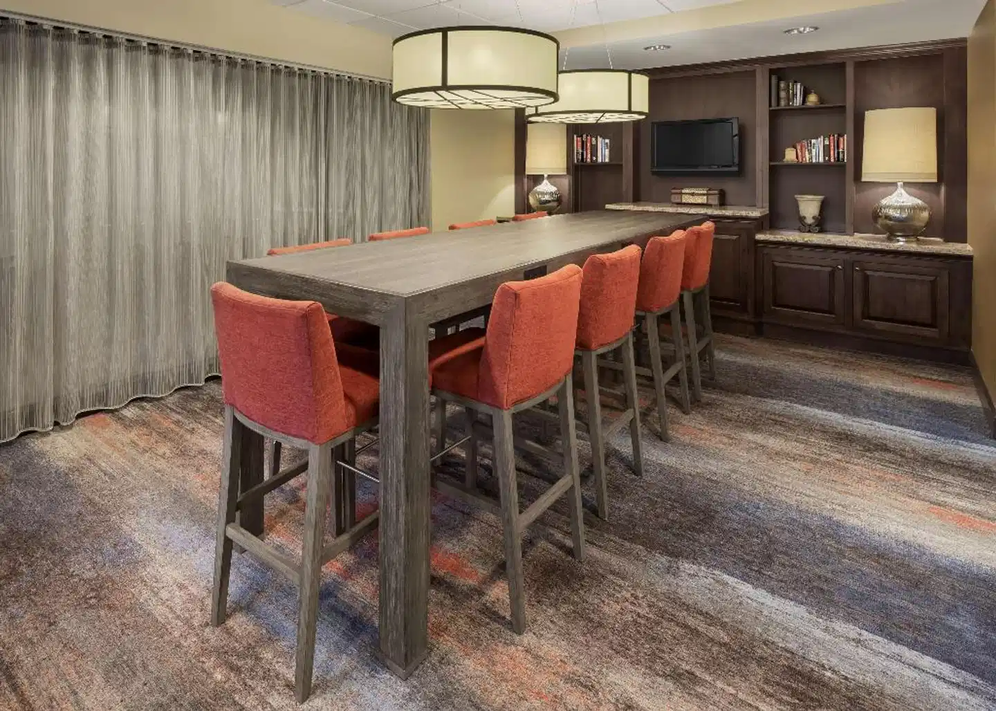 Hampton Inn & Suites Alexandria Old Town Area South Bar