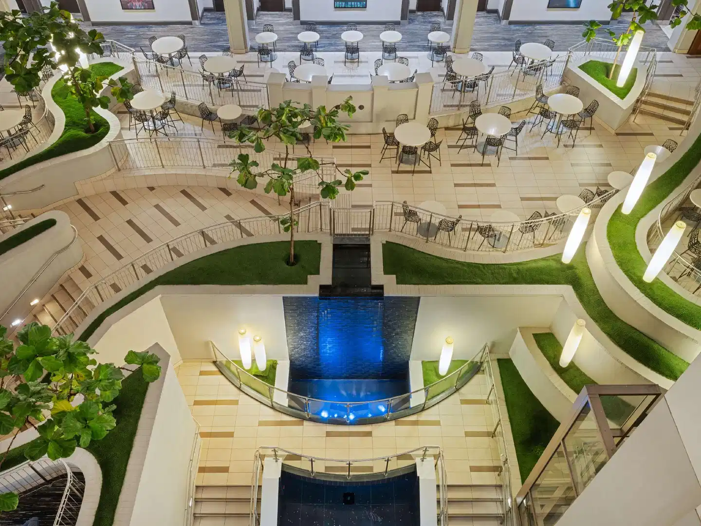 Embassy Suites by Hilton Chicago Downtown Lobby