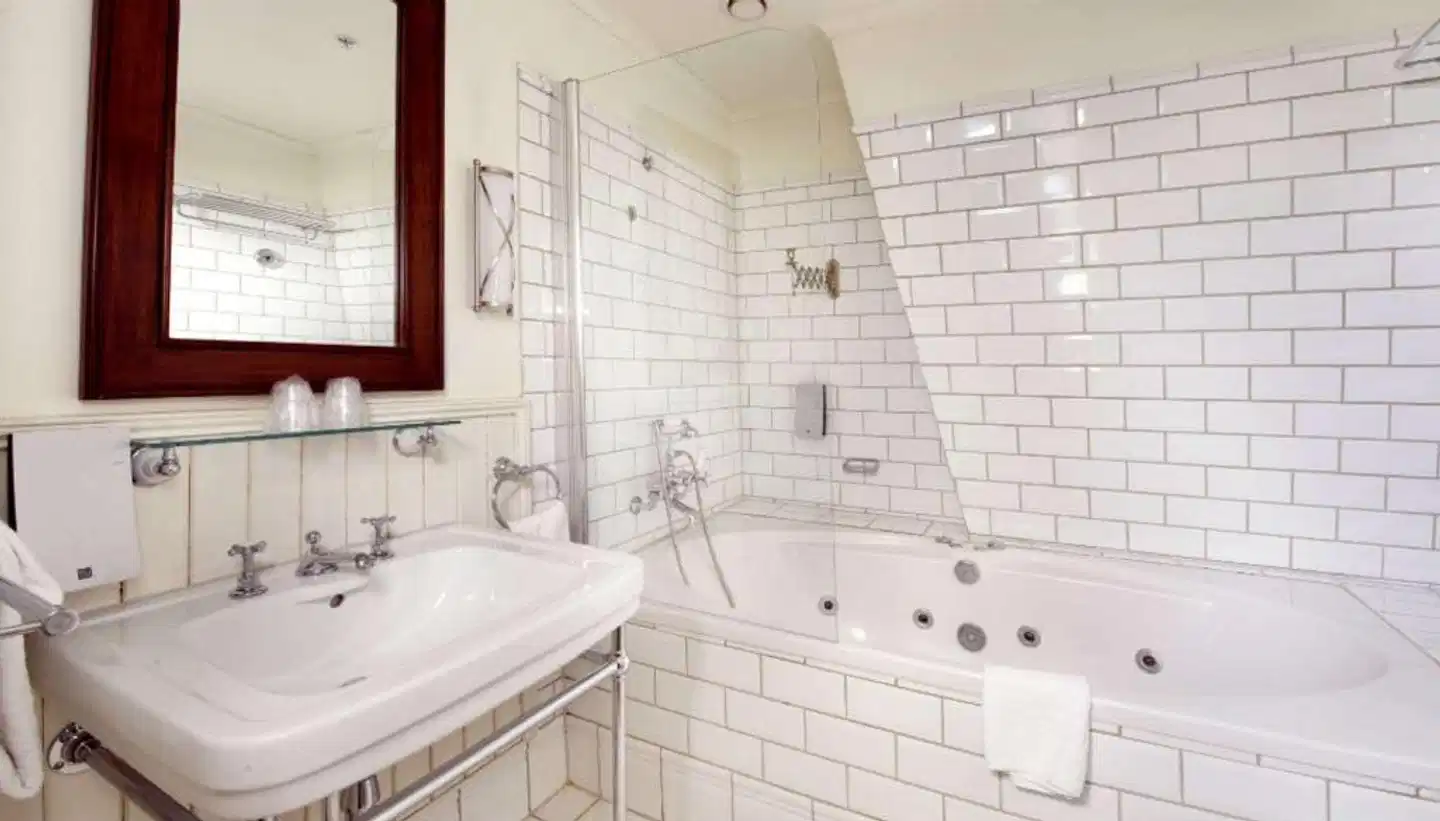 Clarion Collection Hotel Bastion Badezimmer