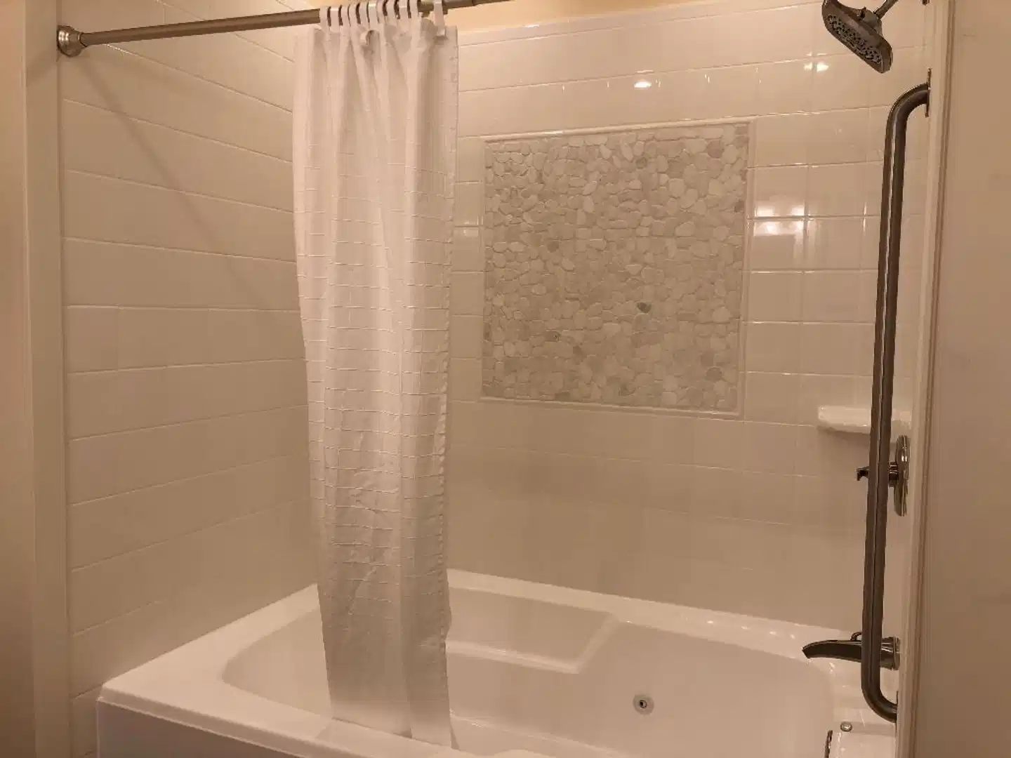 Best Western Grandma's Feather Bed Badezimmer