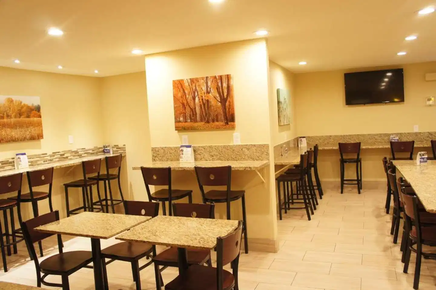 Best Western PLUS Inn of Hayward Restaurant