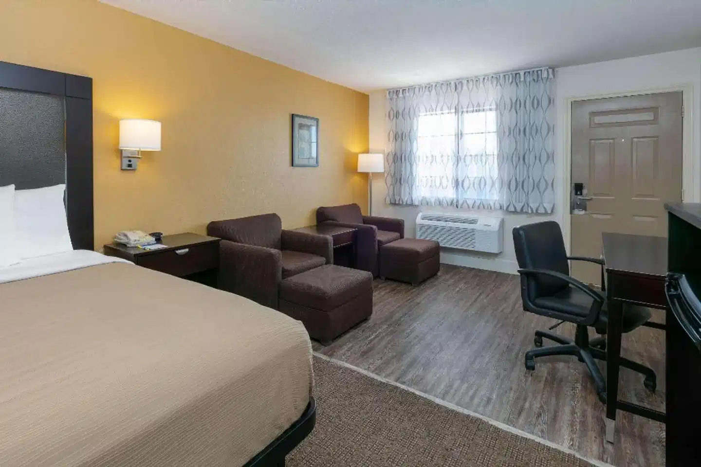 Days Inn by Wyndham Granbury Wohnbeispiel