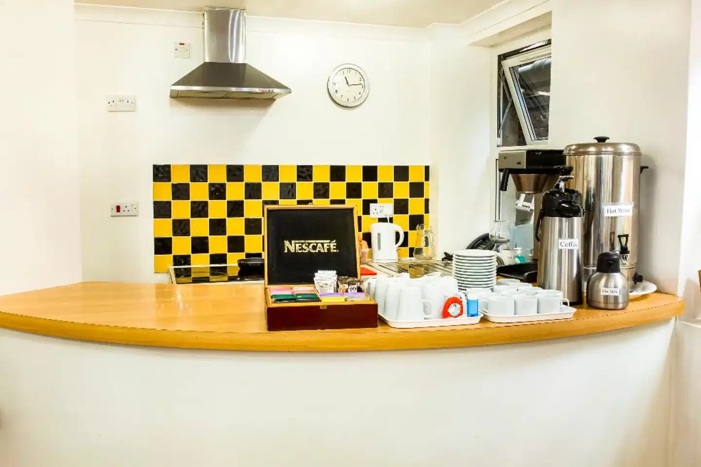 OYO Townhouse New England Victoria Lobby