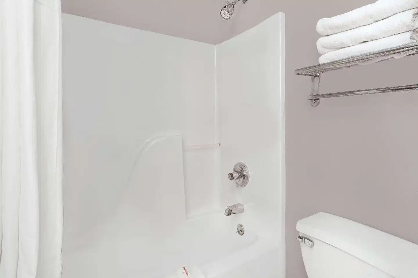 Baymont by Wyndham San Marcos Badezimmer