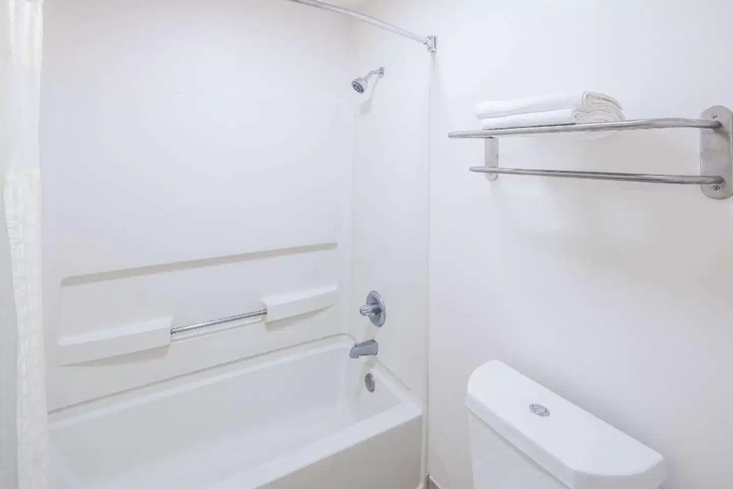 Howard Johnson by Wyndham Vicksburg Badezimmer