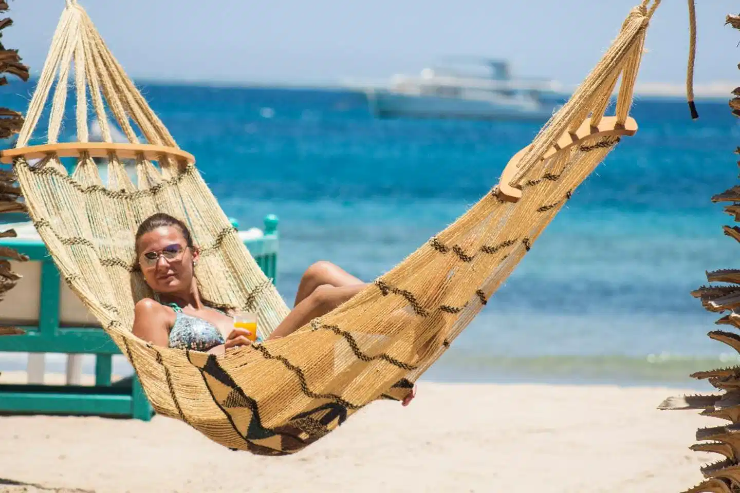 Lotus Bay Resort Personen