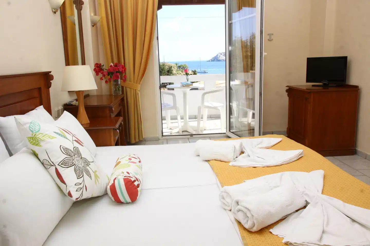 Alexander House Hotel ACCOMMODATION