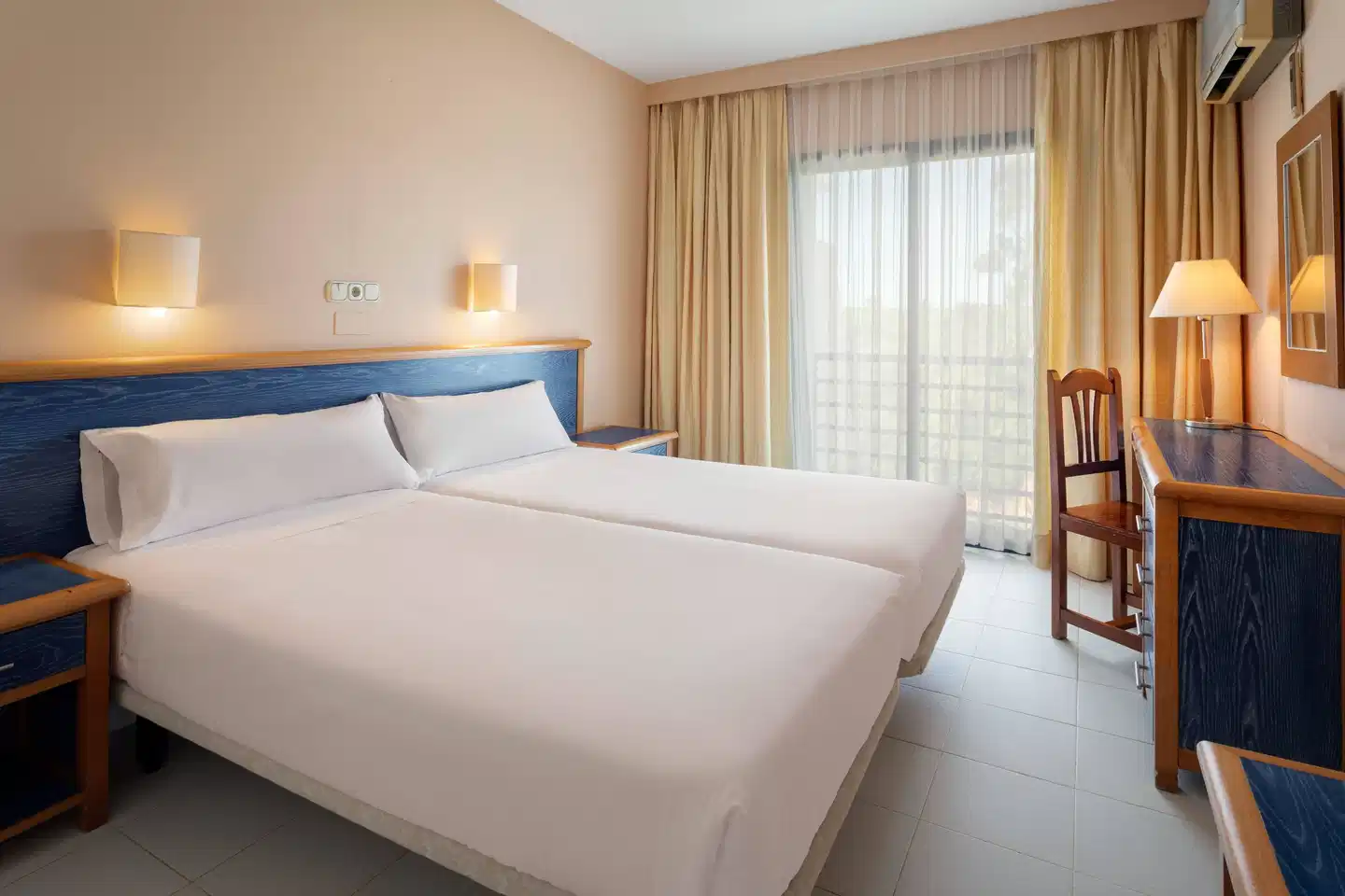 Sol Sancti Petri Apartamentos Wohnbeispiel