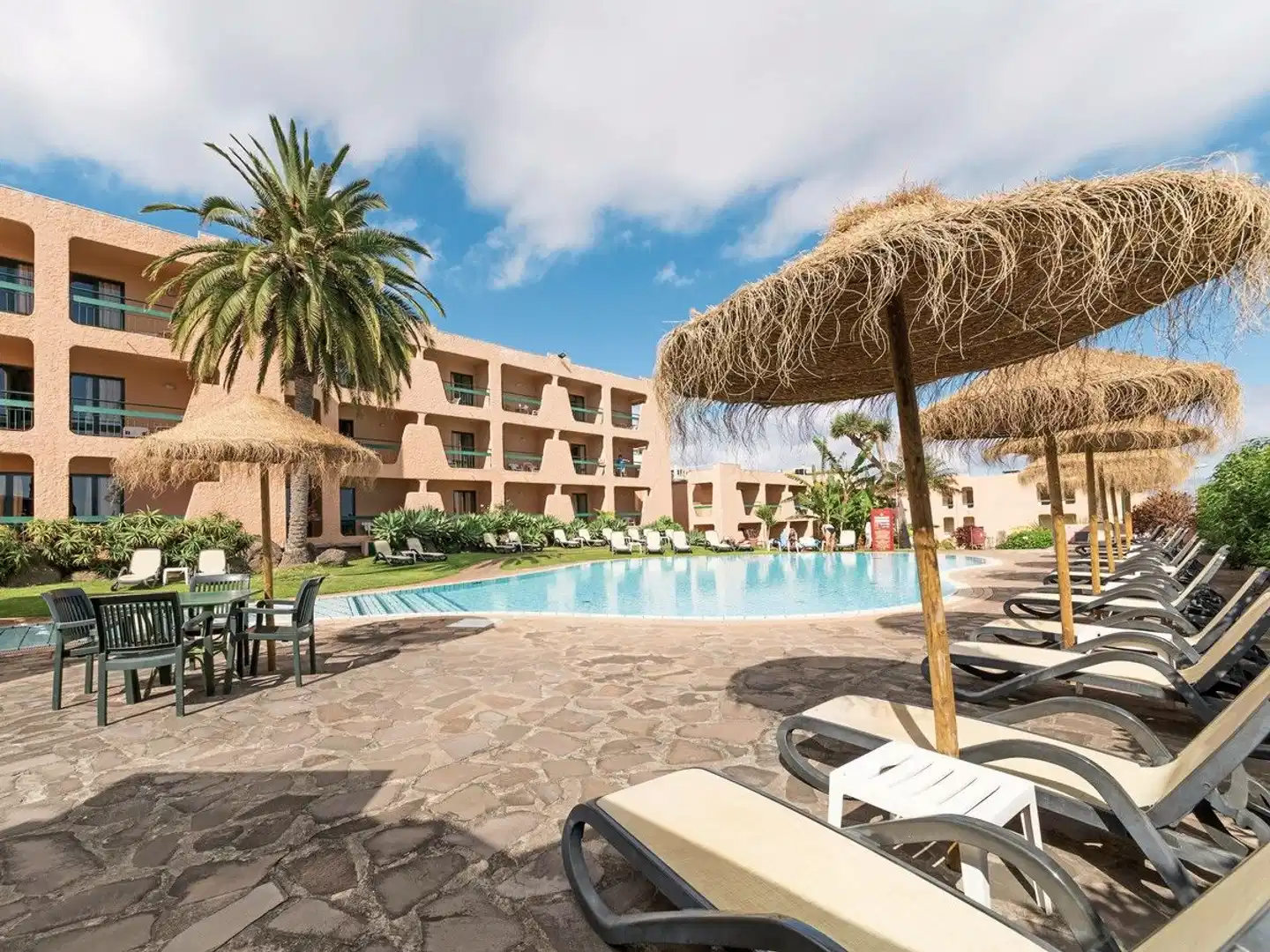 Dom Pedro Garajau Pool