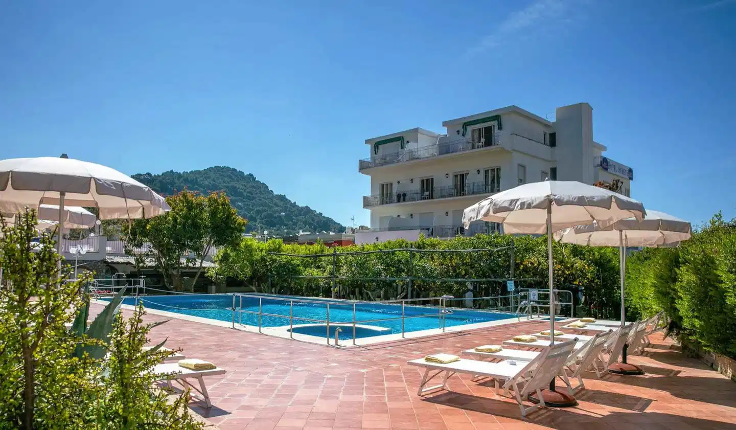 Hotel Syrene Capri Pool