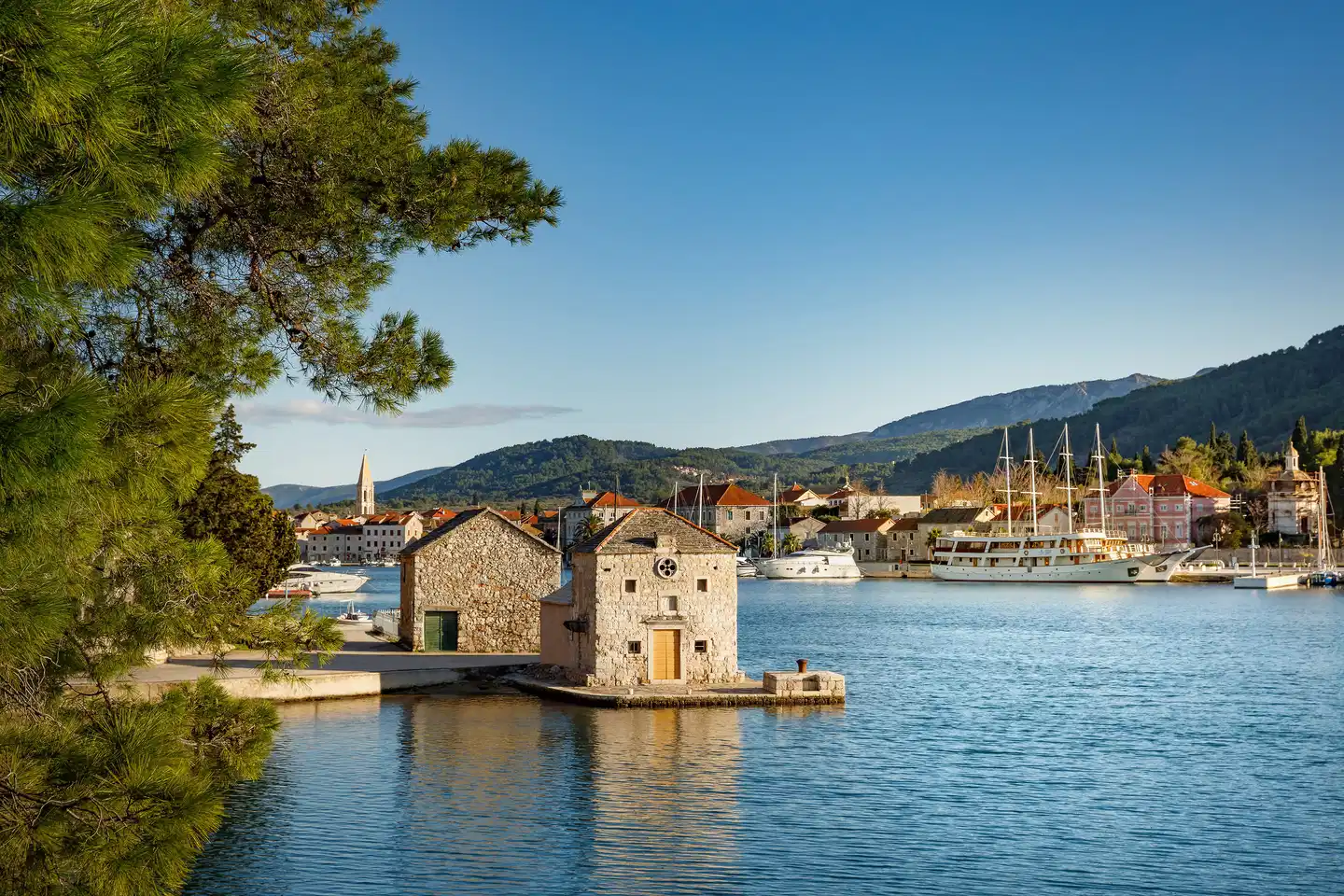 Arkada Hotel Aussenansicht