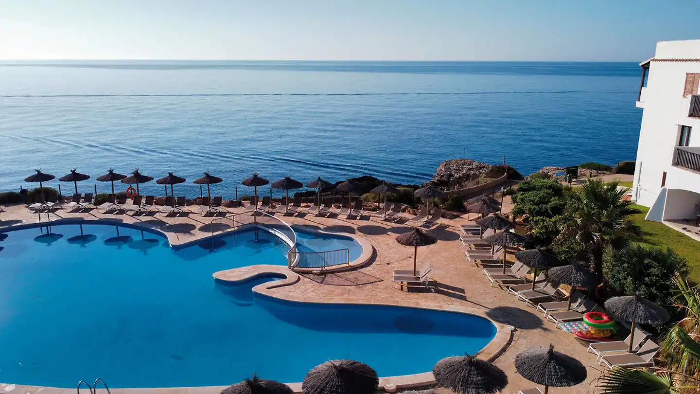 Alua Suites Las Rocas Pool