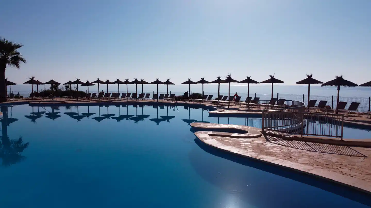 Alua Suites Las Rocas Pool