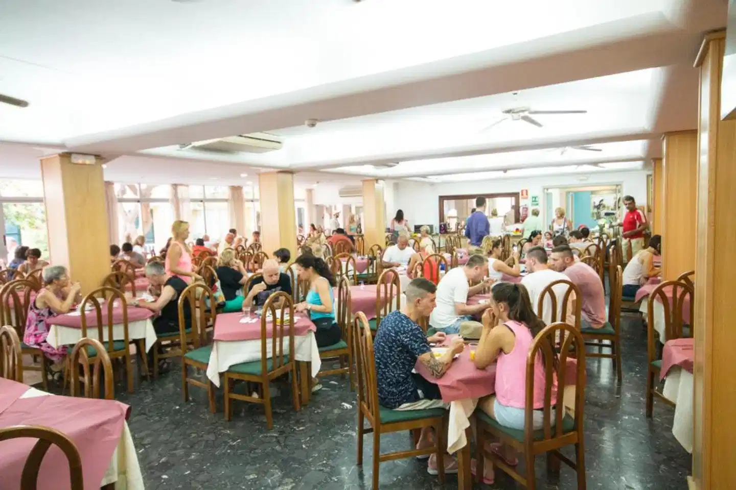 Amic Miraflores Personen