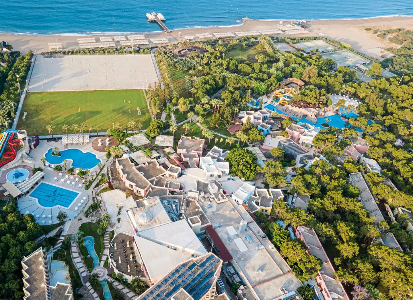 Blue Waters Club BEACH