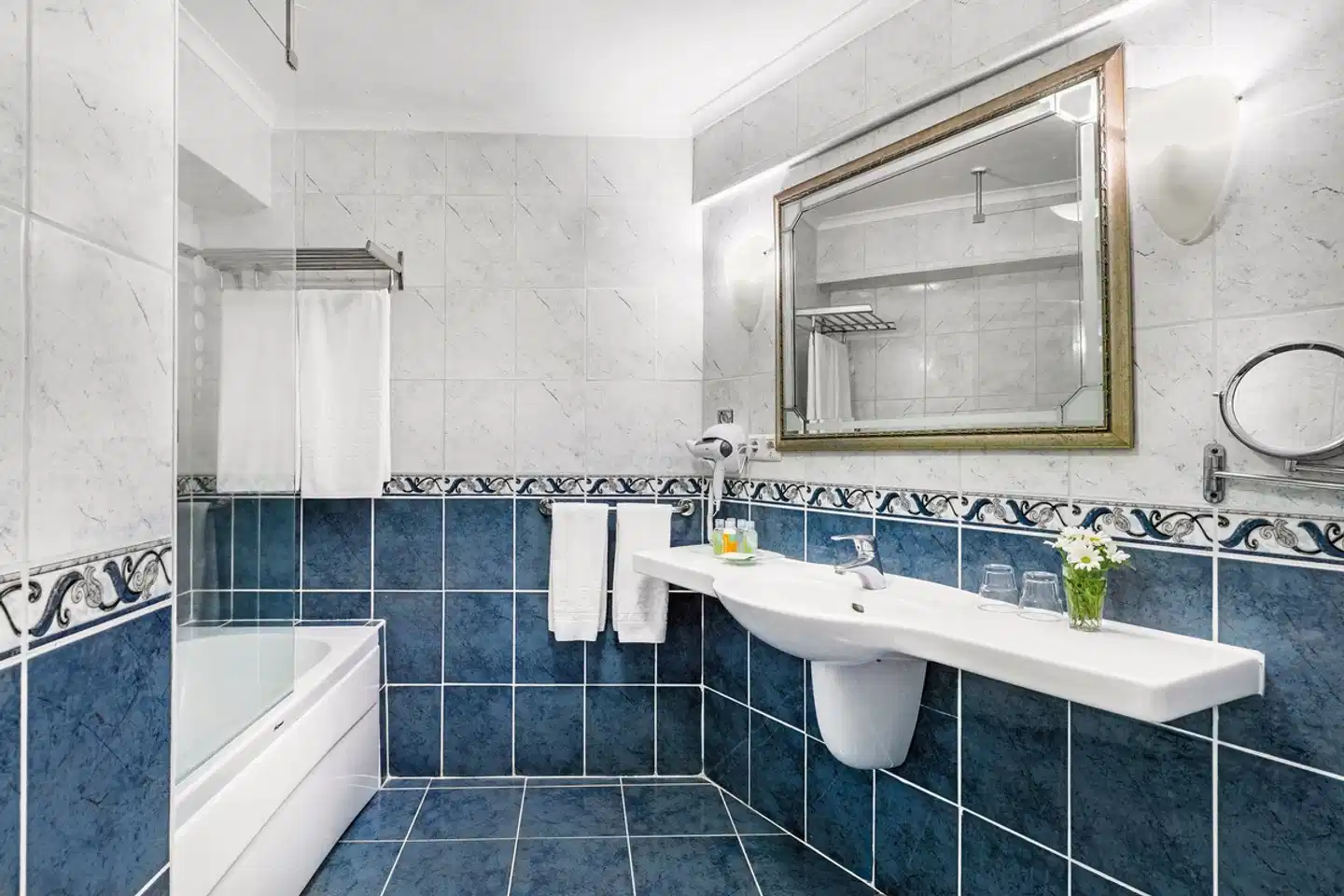 Marti La Perla Badezimmer